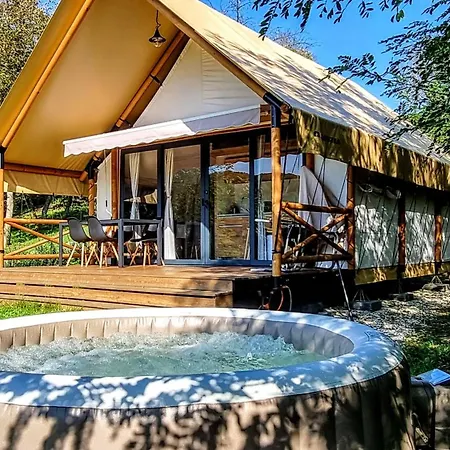 לינה וארוחת בוקר Palos 4*