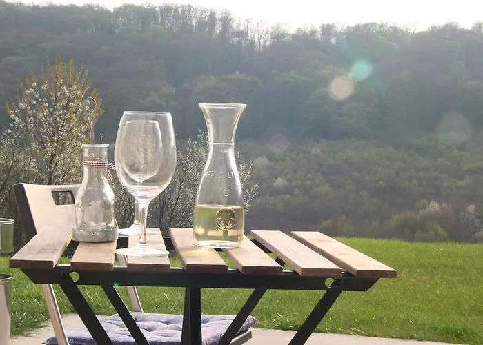 לינה וארוחת בוקר Palos 4*