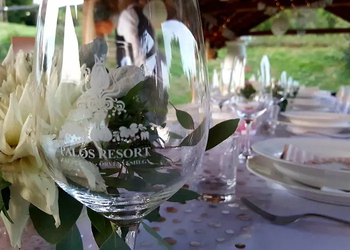 לינה וארוחת בוקר Palos